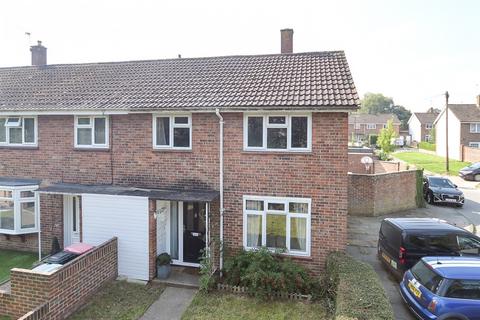 3 bedroom end of terrace house for sale, Binstead Close, Crawley, West Sussex