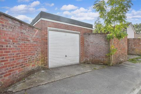 5 Binstead Close, Crawley, RH11 0BB