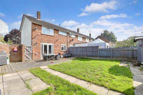 3 bedroom end of terrace house for sale, Binstead Close, Crawley, West Sussex