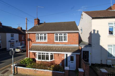 3 bedroom detached house for sale, Moore Street, Northampton, NN2