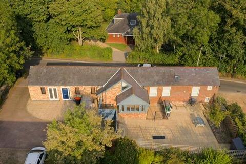 4 bedroom barn conversion for sale, Sharpenhoe Road, Streatley, Beds, LU3 3PS