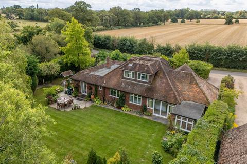 5 bedroom detached house for sale, Brook Lane, Reading RG10