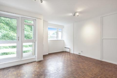 2 bedroom flat to rent, Mountcombe Close, Surbiton KT6