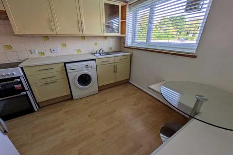 2 bedroom apartment to rent, Dixwell Road, Kent CT20