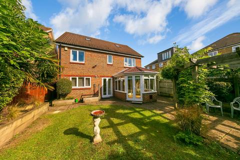 5 bedroom detached house for sale, Camel Grove, Kingston Upon Thames, KT2