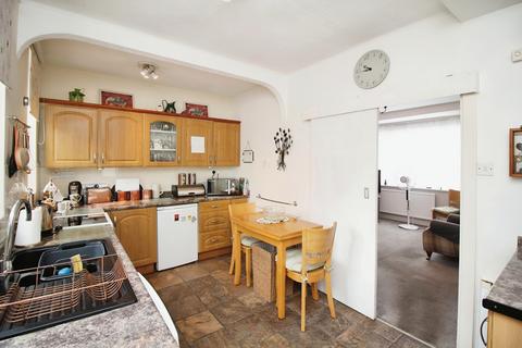 16 Roseway, Leicester, LE4 7GW