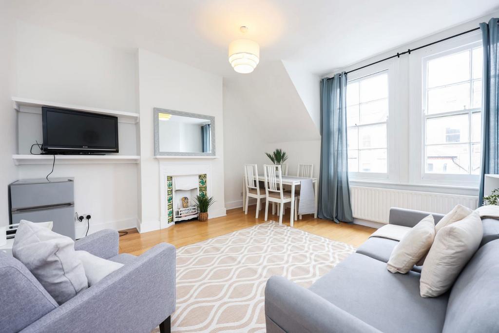 Schubert Road, London SW15 2 bed flat - £525,000