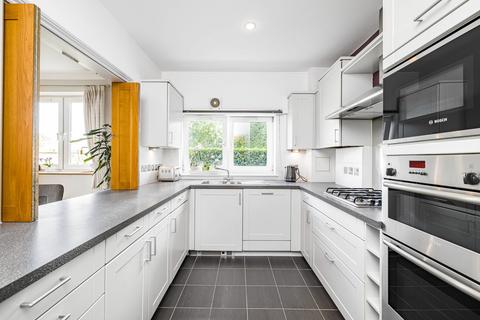 Flat 10, Pavilion House Copers Cope Road, Beckenham, BR3 1DS