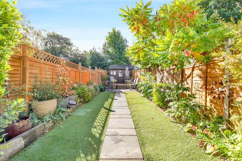 37 Park Road, Caterham, CR3 5TB