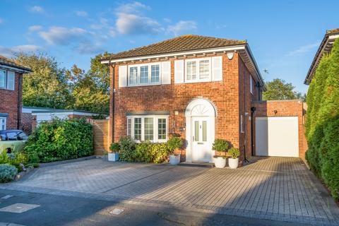 4 bedroom detached house for sale, The Crofts, Shepperton, TW17