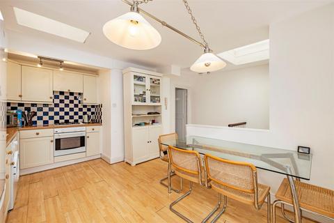 2 bedroom apartment to rent, London W10