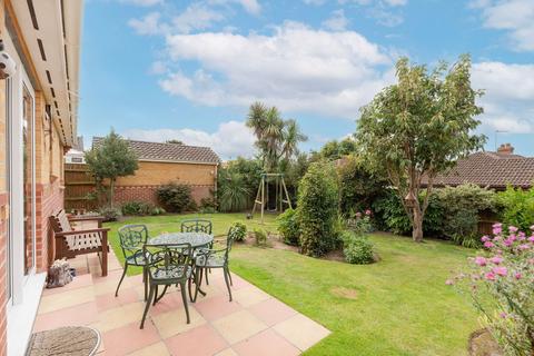 3 bedroom detached bungalow for sale, Cloverland Drive, Hemsby