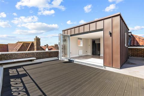 2 bedroom penthouse for sale, Winchelsea Gardens, Worthing, West Sussex, BN11