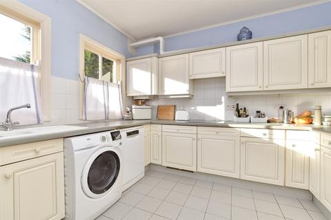 2 bedroom flat for sale, Addington Road, South Croydon, Surrey