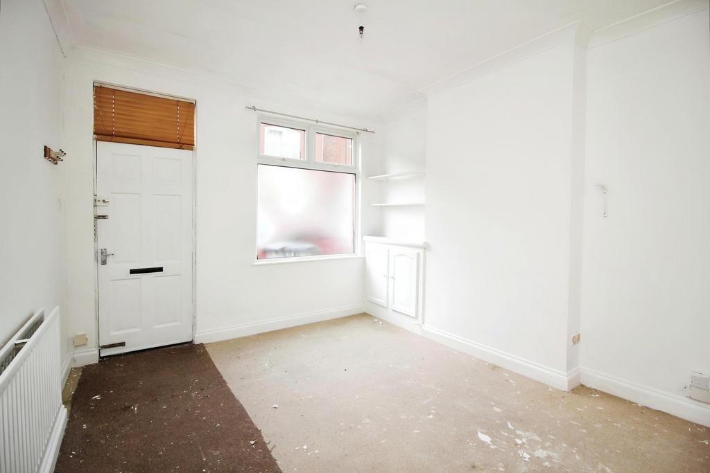 Tudor Road, Leicester, LE3 2 bed terraced house for sale £170,000