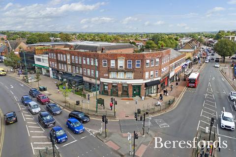 2 bedroom apartment for sale, Station Road, Upminster, RM14