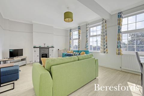 2 bedroom apartment for sale, Station Road, Upminster, RM14