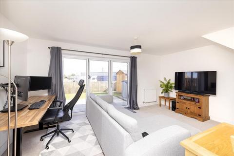 52 Shiel Hall Circle, Rosewell, EH24 9DE