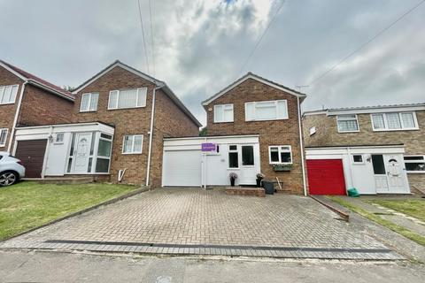 3 bedroom link detached house for sale, Harvesters Close, Rainham