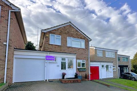 3 bedroom link detached house for sale, Harvesters Close, Rainham