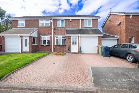 3 bedroom semi-detached house for sale, Bowlynn Close, East Moorside, Sunderland