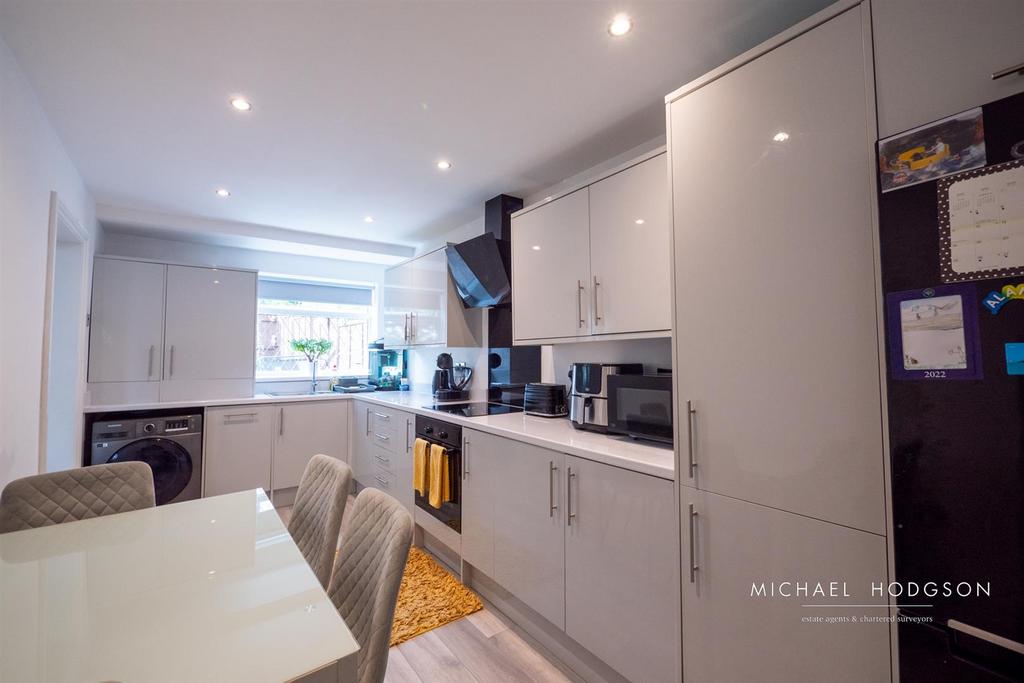 Kitchen/ Breakfast Room