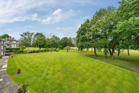 2 bedroom apartment for sale, Park Lawn, Farnham Royal SL2