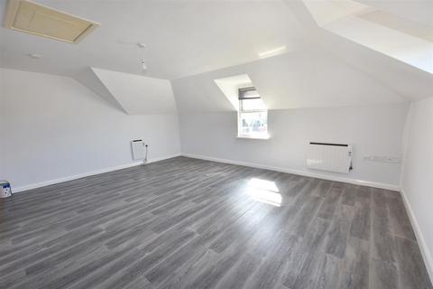 2 bedroom flat for sale, South Roskear Terrace, Camborne