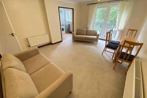 2 bedroom apartment to rent, Labrador Quay, Salford