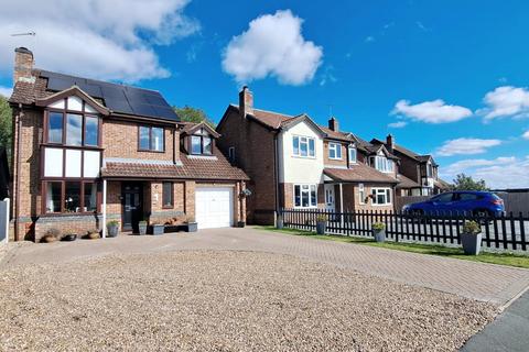 4 bedroom detached house for sale, Pingle Close, Coningsby