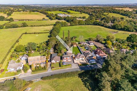 3 bedroom chalet for sale, Wimborne Road, Poole BH16