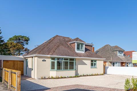 3 bedroom chalet for sale, Wimborne Road, Poole BH16