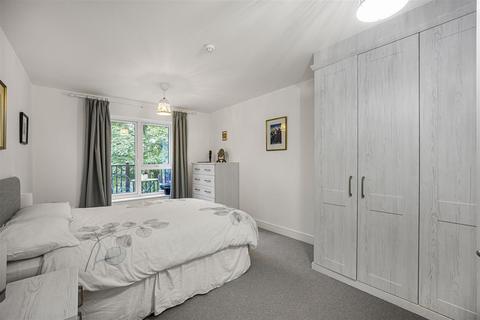 2 bedroom retirement property for sale, Albert Road, Caversham, Reading