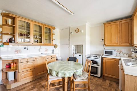 3 bedroom chalet for sale, Mill Street, Bradenham