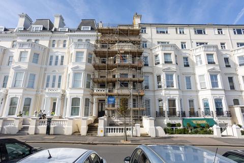 2 bedroom flat for sale, Clifton Gardens, Folkestone, CT20