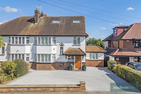 4 bedroom semi-detached house for sale, Mount Pleasant Road, Essex IG7