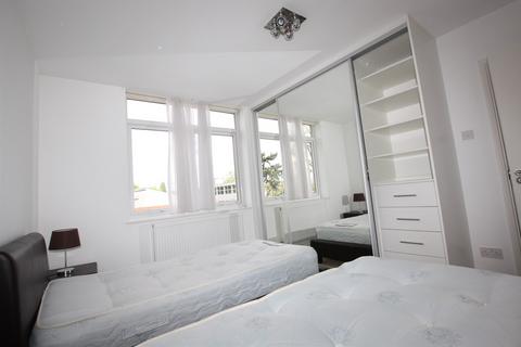 2 bedroom apartment for sale, Melvin Hall, Golders Green NW11