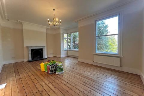 5 bedroom house to rent, St James Road, Sutton