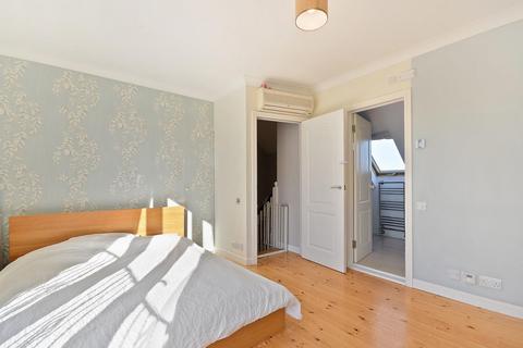 4 bedroom house for sale, Warminster Road, London