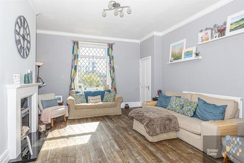 3 bedroom cottage for sale, Leeds Road, Mirfield WF14