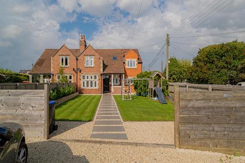 4 bedroom semi-detached house for sale, Beanacre Road, Melksham SN12