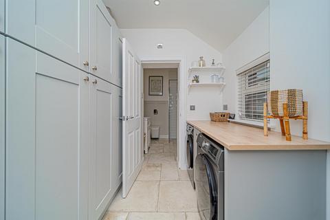 32 Beanacre Road, Melksham, SN12 8AL
