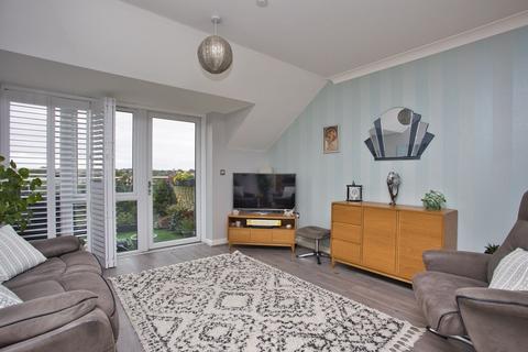 2 bedroom flat for sale, Mongeham Road, Great Mongeham, CT14