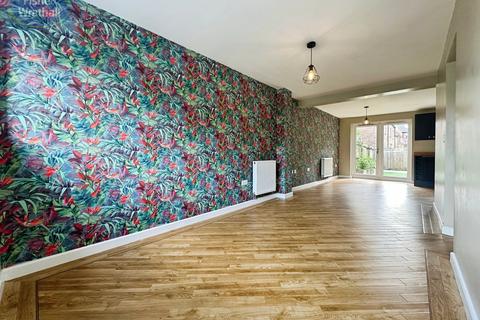 35 Booth Gardens, Lancaster, LA1 5WE