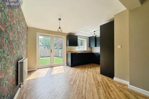 35 Booth Gardens, Lancaster, LA1 5WE