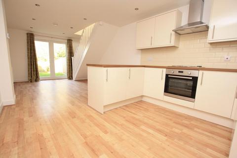 2 bedroom house to rent, East Grinstead, West Sussex. RH19 3NX