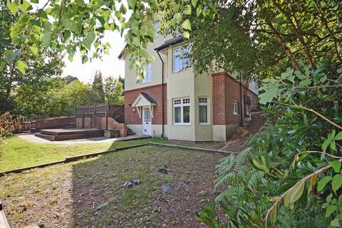 2 bedroom maisonette for sale, Waverley Drive, Camberley, GU15