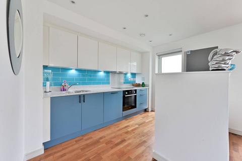 3 bedroom flat for sale, Enterprise Way, Wandsworth, London, SW18