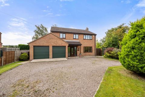 4 bedroom detached house for sale, Old Main Road, Scamblesby, LN11