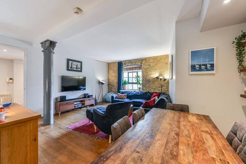 2 bedroom flat for sale, Ship House, Battersea Square, Battersea Square, London, SW11